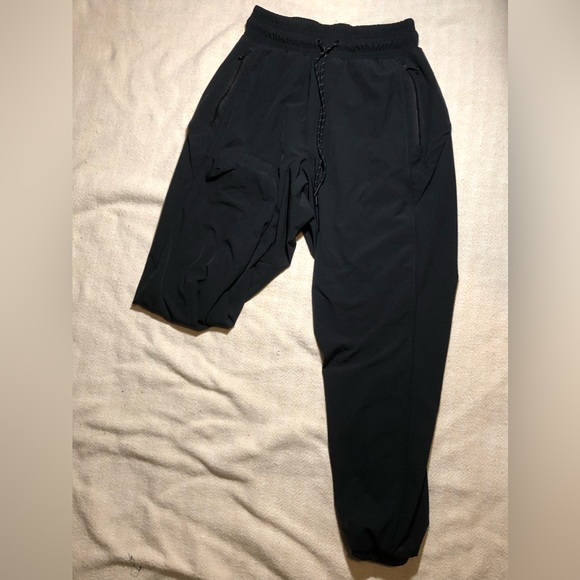 Joggers - Picture 2 of 6